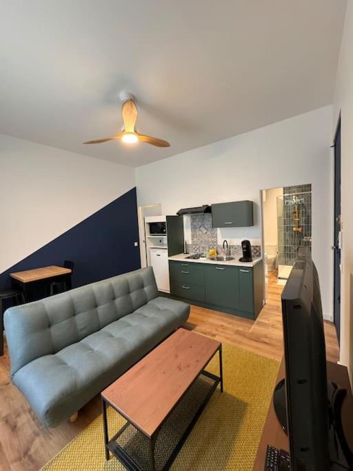 Le Singulier Apartment Сет Екстериор снимка